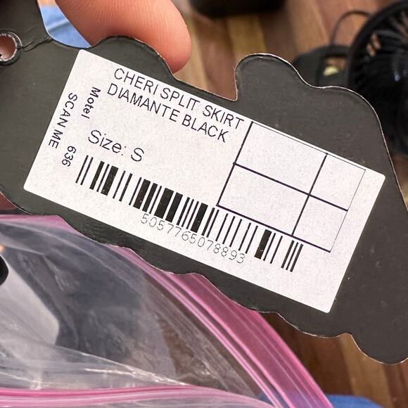 Motel Cheri Split Skirt Womens Sz Small Diamante Black Velvet Pull On Waist NEW - Picture 8 of 8